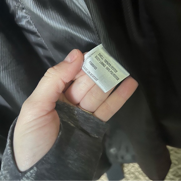 EUC Calvin Klein Sz Sm Rain Jacket w/ Detachable Hood - Picture 9 of 9